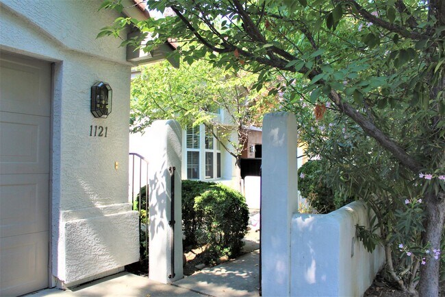 Building Photo - New Reduced Rent: $3,200 for a Single-Stor...
