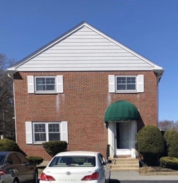 Foto principal - 56 Emerson Gardens Rd