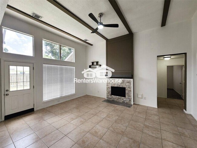 Foto del edificio - 2810 Autumn Springs Ln