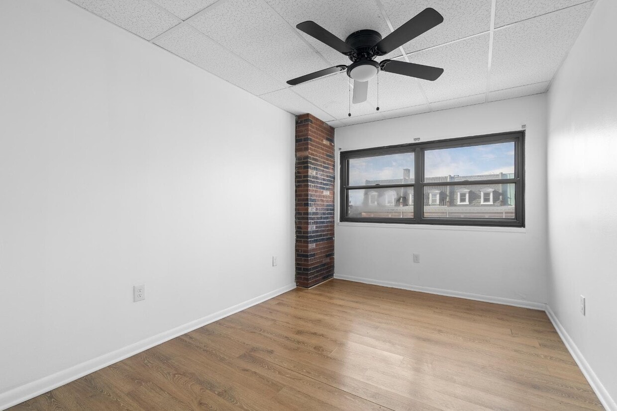 Foto principal - 2539 St Paul St