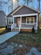 Building Photo - 703 3rd St