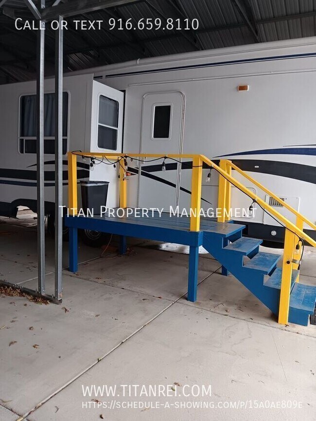 Foto del edificio - Loomis One Bedroom Fifth Wheel Trailer For...