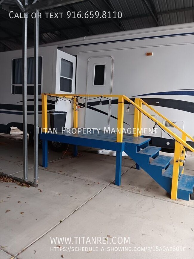 Building Photo - Loomis One Bedroom Fifth Wheel Trailer For...