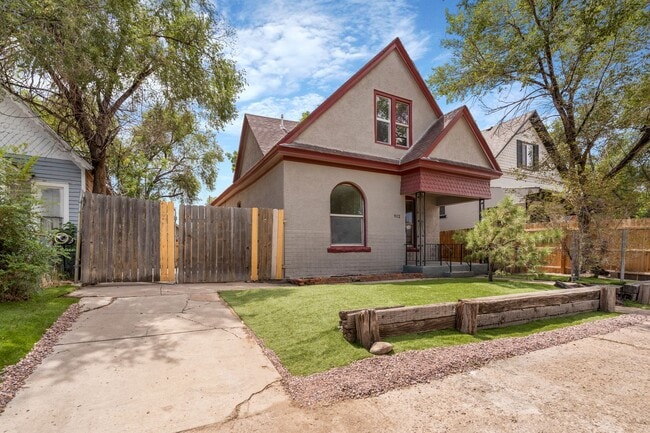 Building Photo - 912 W 13th St