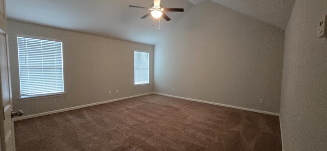 Building Photo - 4305 Fourth Rail Ln
