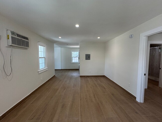Foto del edificio - 14224 Friar St