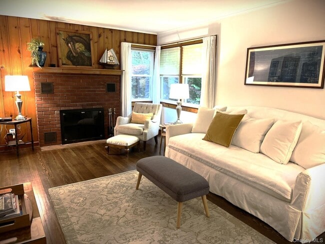 Foto del edificio - 105 Krause Rd