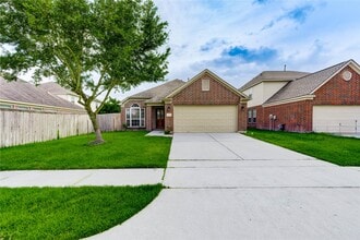 Building Photo - 14839 Fir Knoll Way