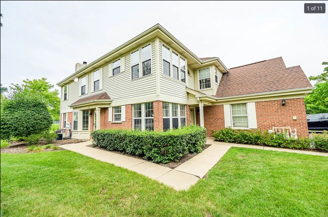 Building Photo - 167 E Fabish Dr