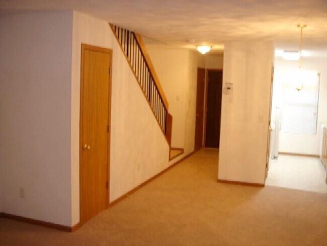 Building Photo - 455 Ponderosa Ave