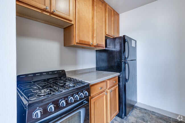 1 habitación, 1 baño - 600 pies cuadrados - Cocina - Groveland Terrace