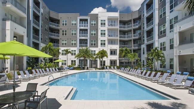 Foto del edificio - 1702 W Cleveland St