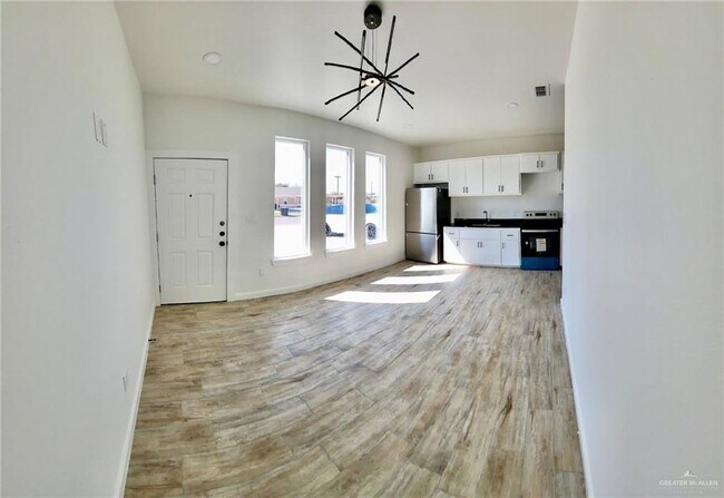 Building Photo - 1429 W Harrison Ave