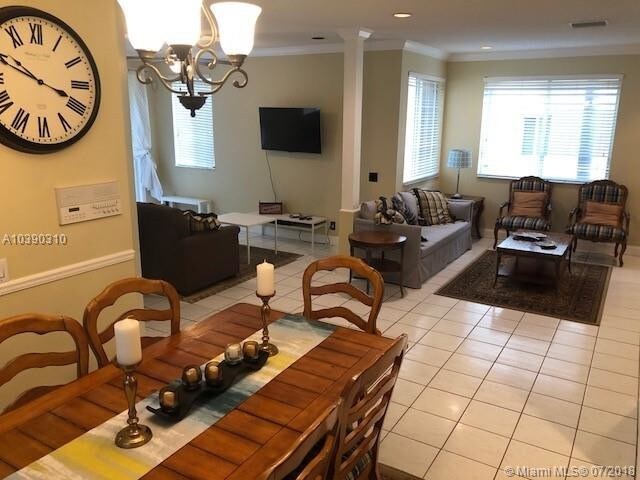 Foto del edificio - 583 Talavera Rd