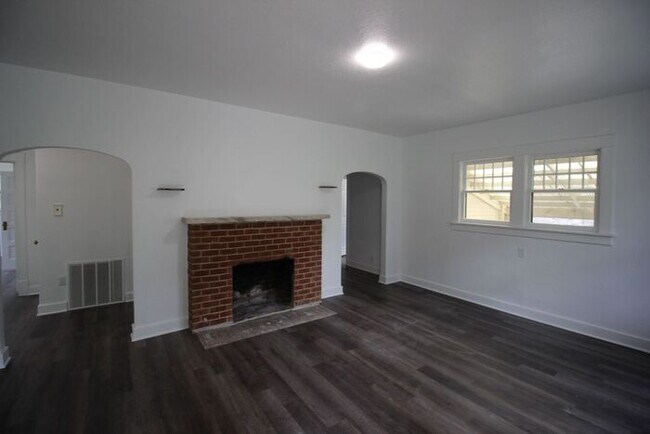 Building Photo - Adorable Home Near Old Town Fort Collins
