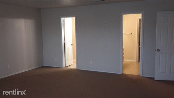 Building Photo - 847 Quitman Oak