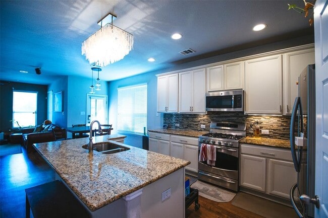 Building Photo - 11700 Harpster Bend