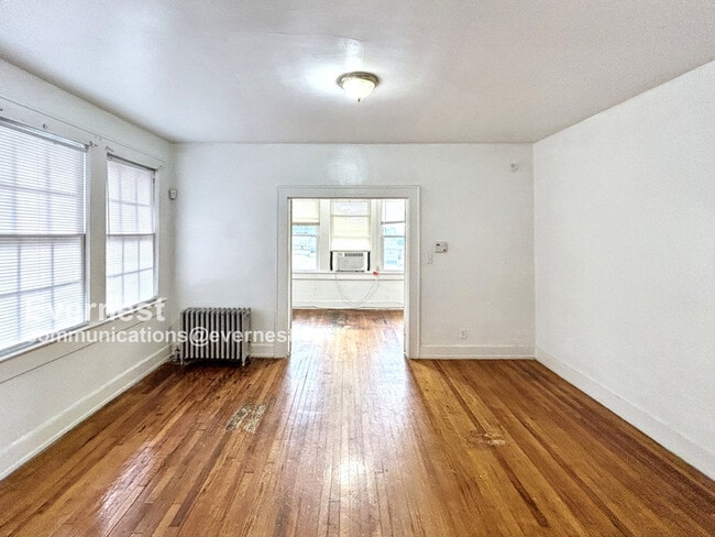 Foto del edificio - 904 3rd St W