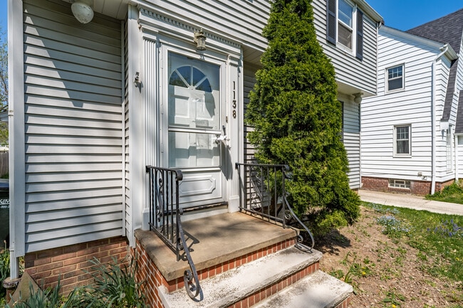 Building Photo - 1138 Avondale Rd