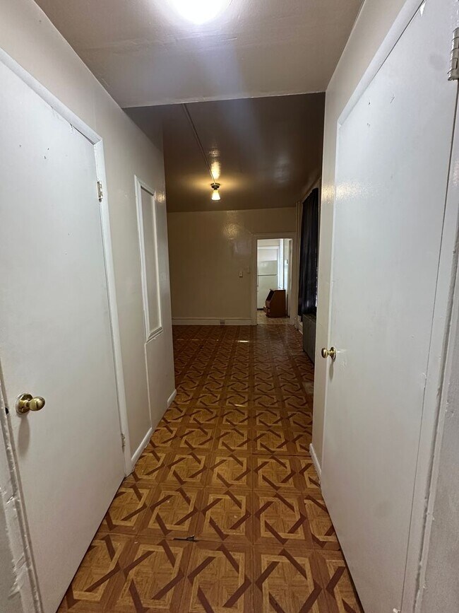 Foto del edificio - 138 N 8th St