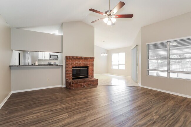 Foto del edificio - 5966 Lazy Meadow Ct