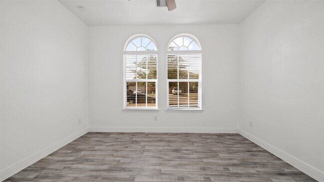 Foto del edificio - 6439 Brimridge Ln