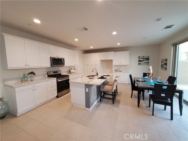 Building Photo - 4549 S Mendocino Ave