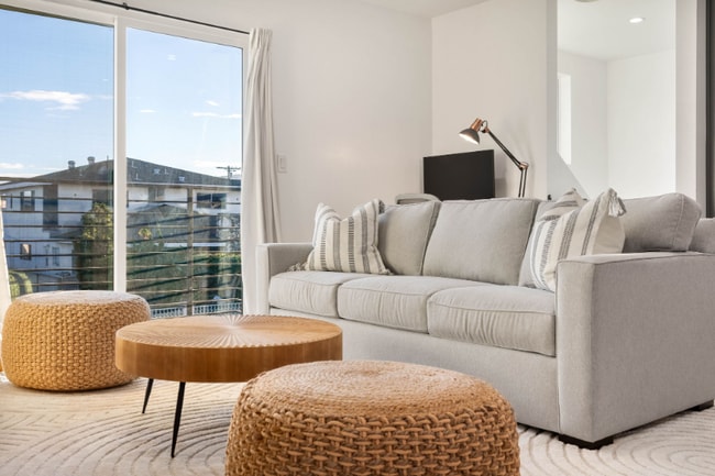 Building Photo - 1427 254th St