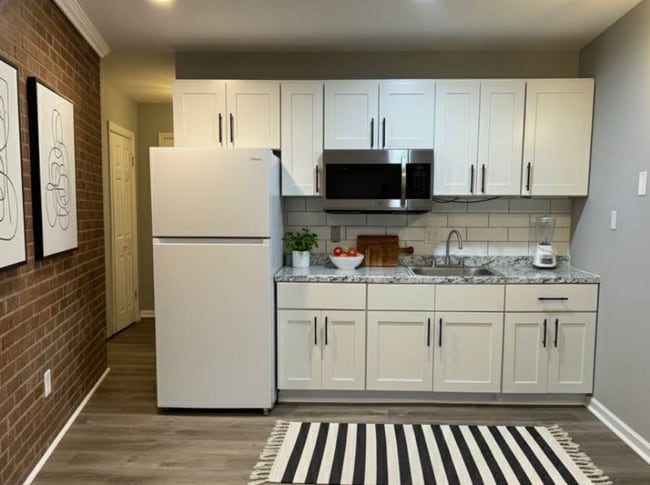 Building Photo - 912 S Bloodworth St