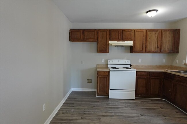Building Photo - 7806 Beckley St