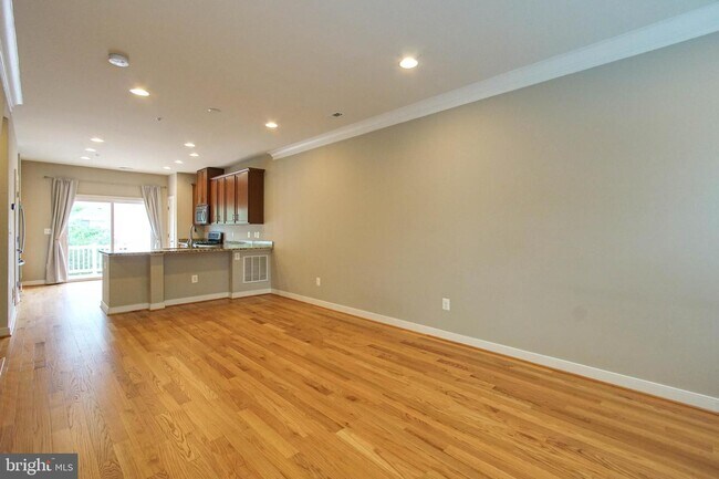 Foto del edificio - 216 Hemingway Dr