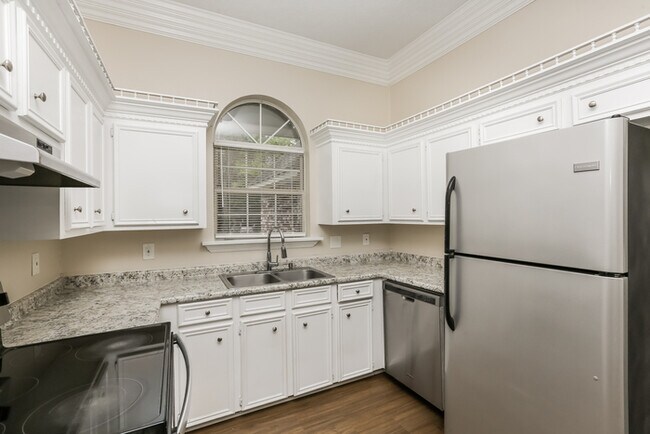 Foto del edificio - 516 Brentwood Dr