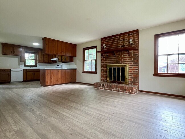Foto del edificio - 3bdr 2bth home in the heart of Poquoson