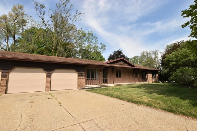 Foto del edificio - 1155 N Hampton Dr NE