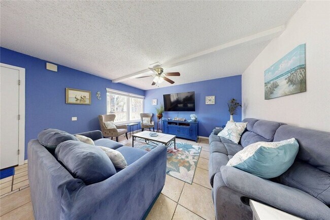 Foto del edificio - 15005 Windward Dr