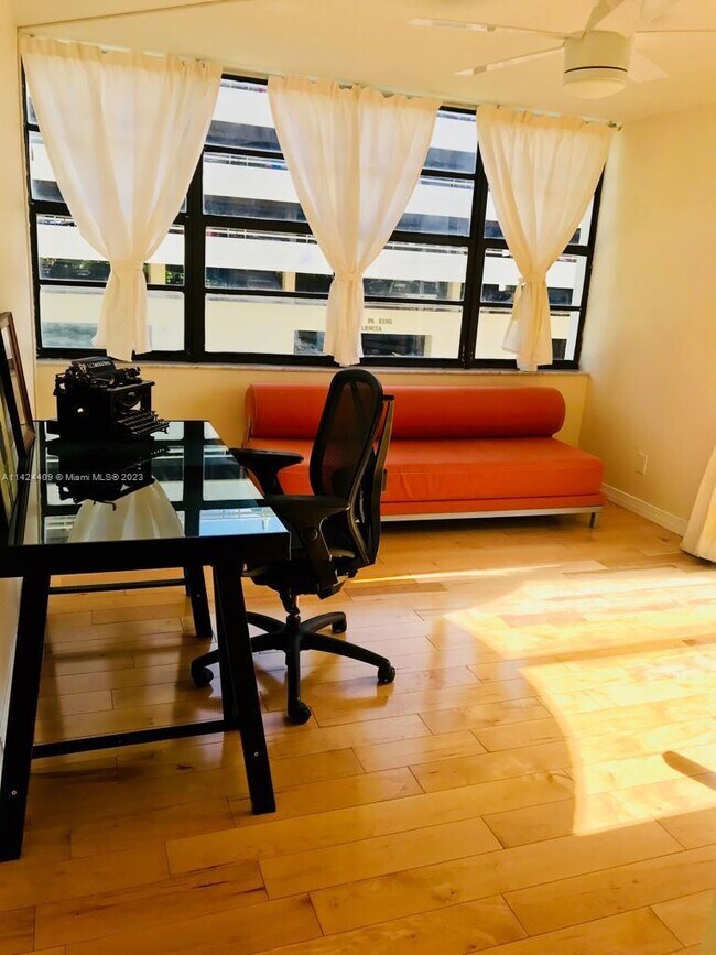 Foto del edificio - 66 Valencia Ave