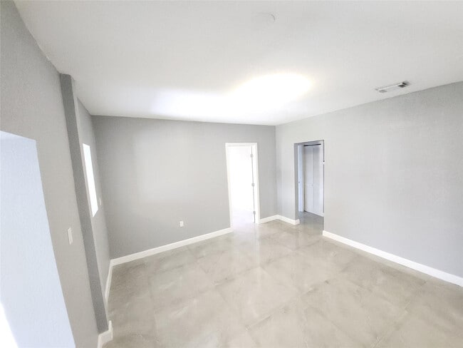 Foto del edificio - 1766 NE 181st St