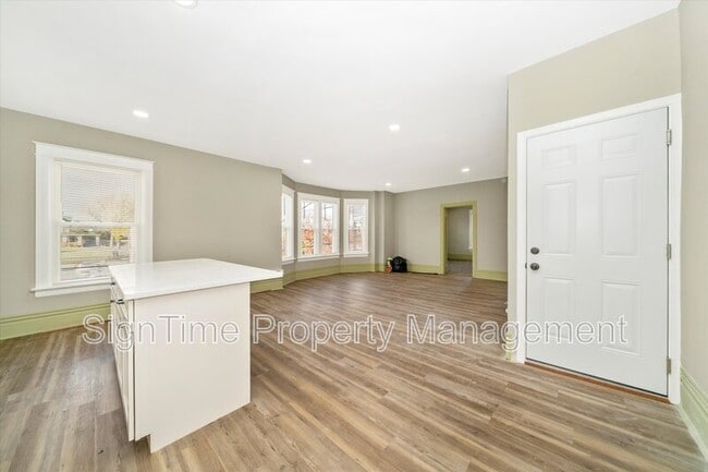 Foto del edificio - 25 Wayside Ave