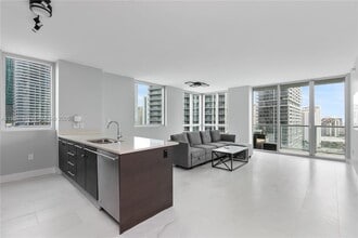 Building Photo - 500 Brickell Ave