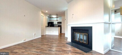 Building Photo - 9706 Hellingly Pl