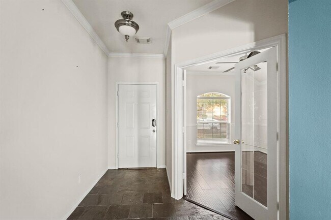 Foto del edificio - 5823 Creektrace Ln