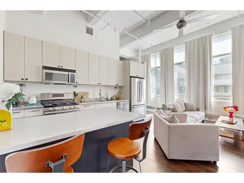 Primary Photo - 700 N Washington Ave