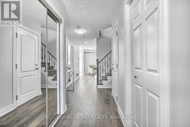 Photo du bâtiment - 32 Poplar Plains Rd