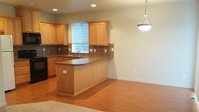 Foto del edificio - Pet Friendly Home In A Great Convenient Lo...