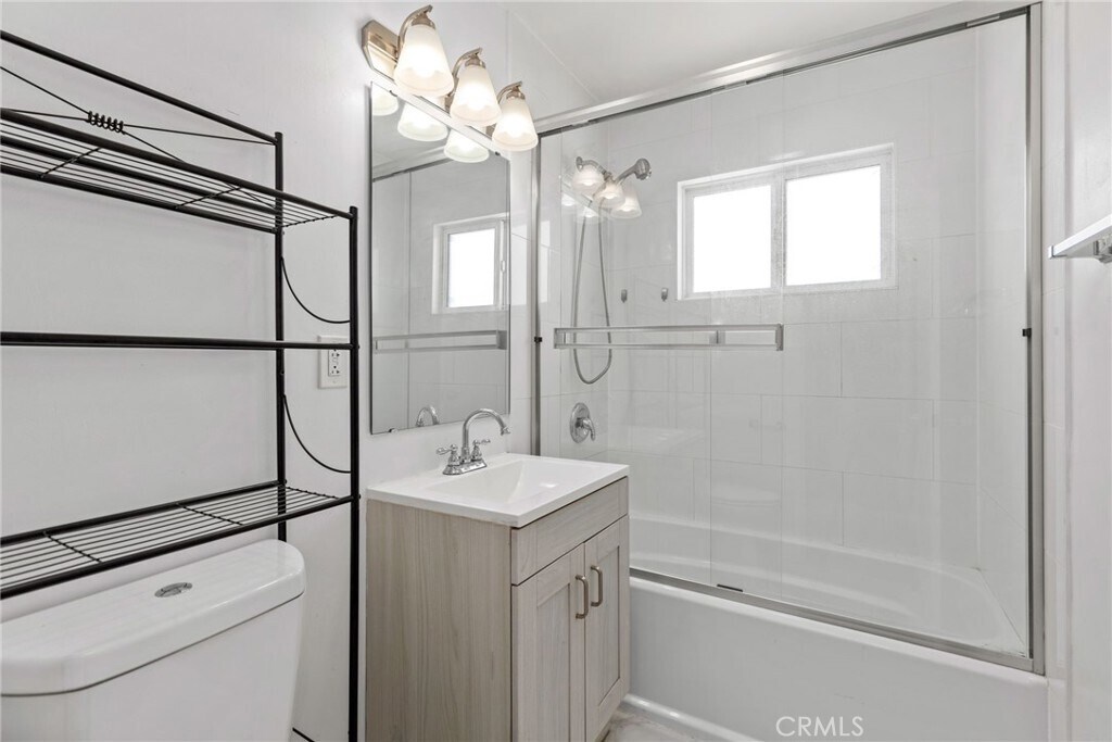 Foto principal - 4169 Myrtle Ave