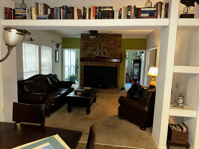 Foto del edificio - 2290 Ashland Rd