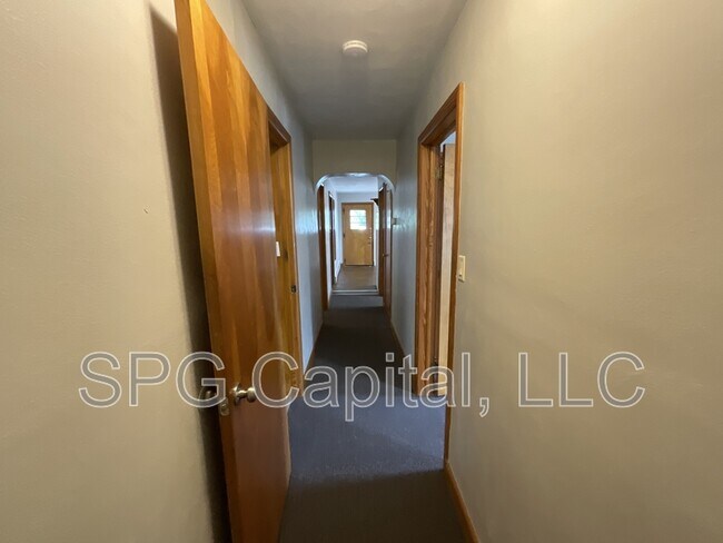 Foto del edificio - 109 N Main St