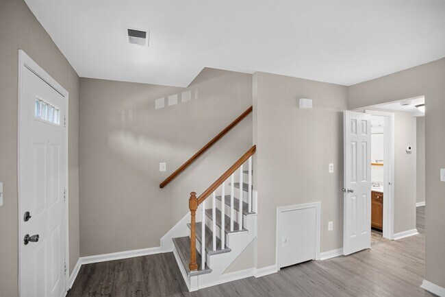 Foto del edificio - 150 Farrell Ln
