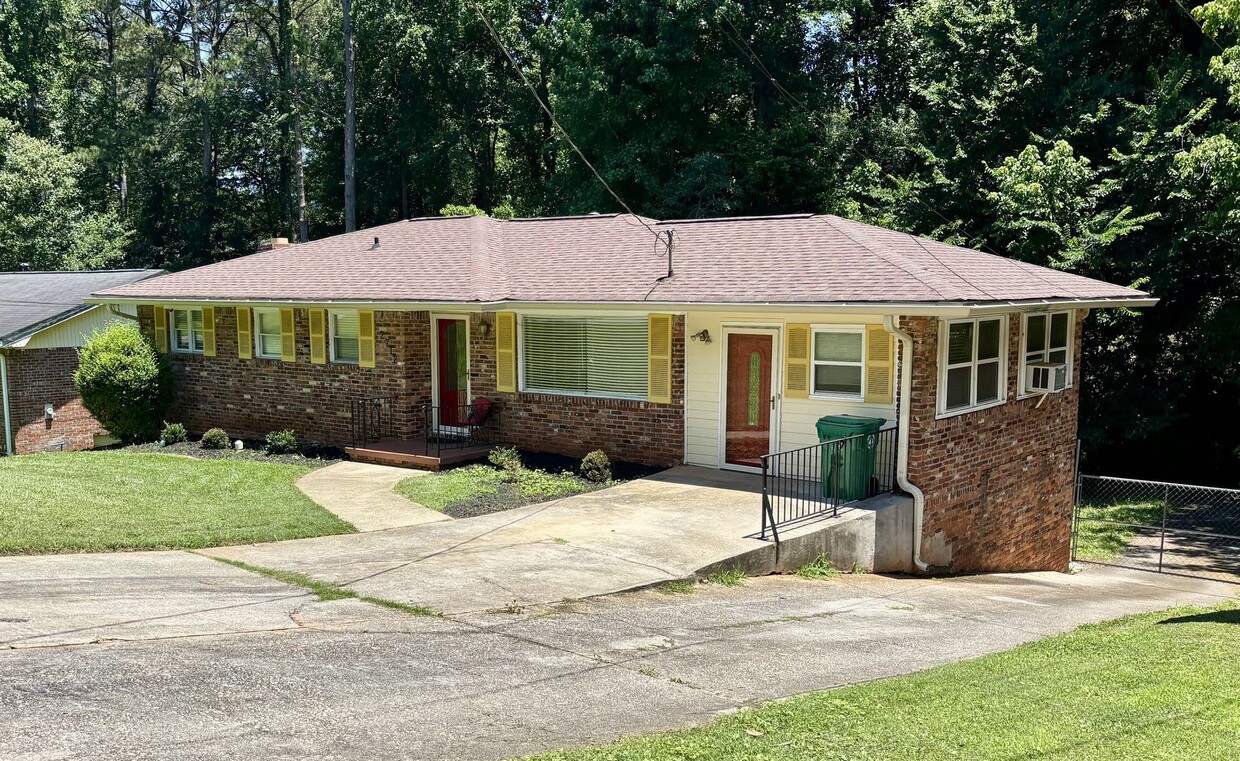 Photo - 2712 Sherlock Drive
