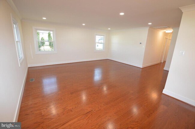 Building Photo - 12116 Whitehall Dr